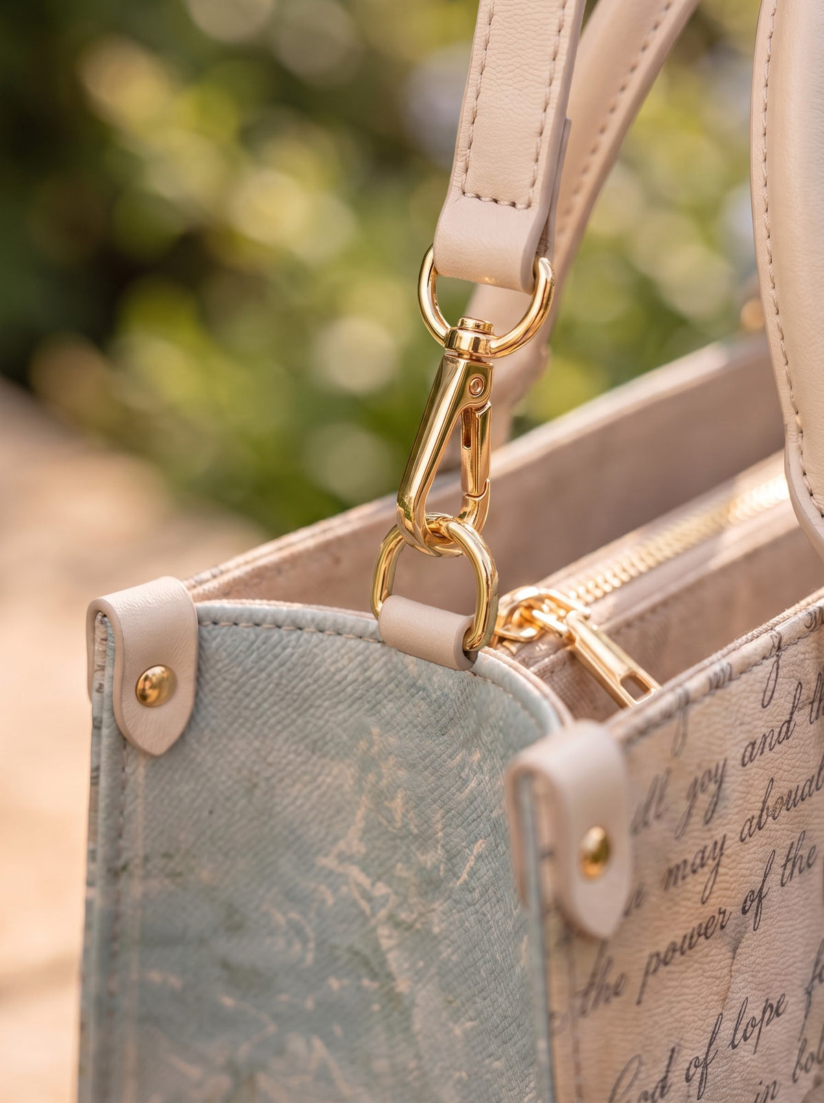 Hope Rising Romans 15:13 Leather Handbag